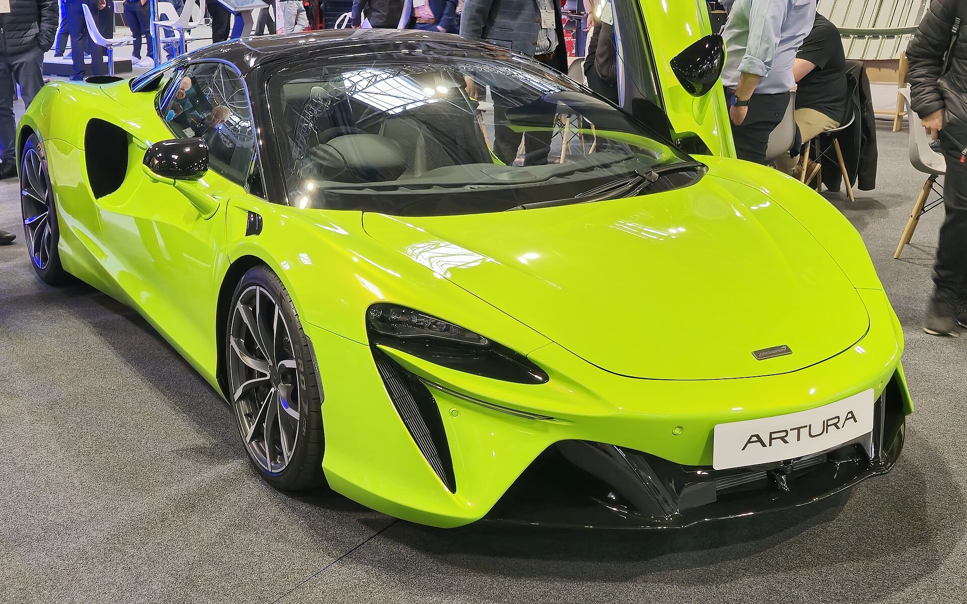McLaren Artura, supercar hybride.